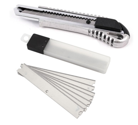 NOZ-DO-TAPET-METALOWY-NOZYK-18MM-11-SZTUK-OSTRZY